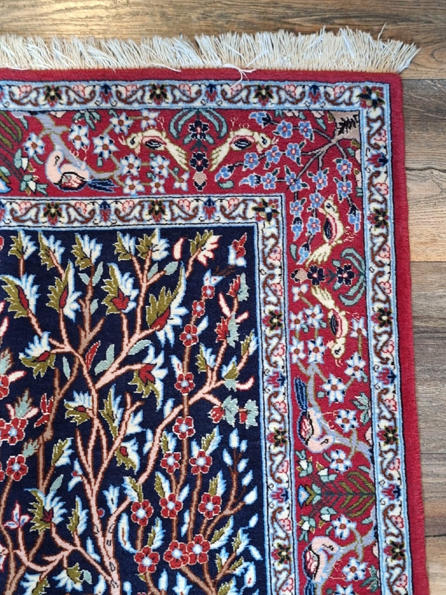 Vintage Iranian Handmade Rug Isfahan, Wool On Silk-photo-4