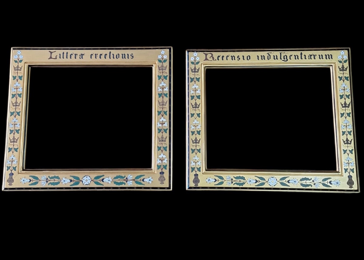 Pair Of Antique Frames, 19th Century