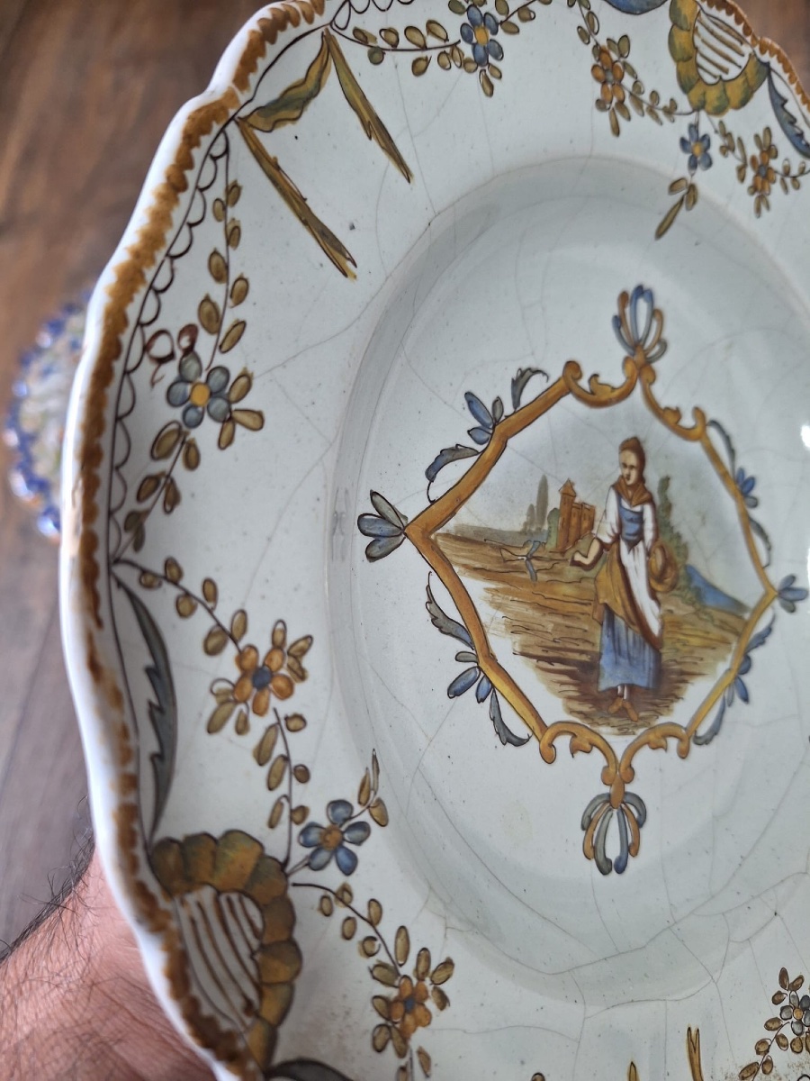 3-piece Antique French Plates-photo-8
