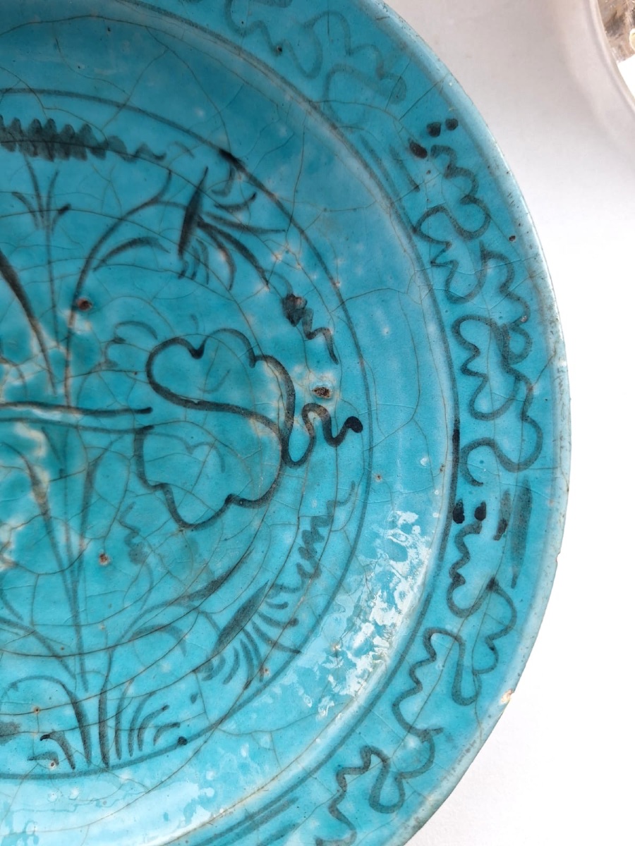 Plat antique et islamique Kubachi, Iran, période safavide, XVIe-XVIIe siècles-photo-2