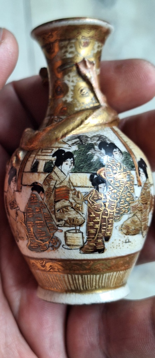 Vase miniature japonais Satsuma, XIXe siècle-photo-1