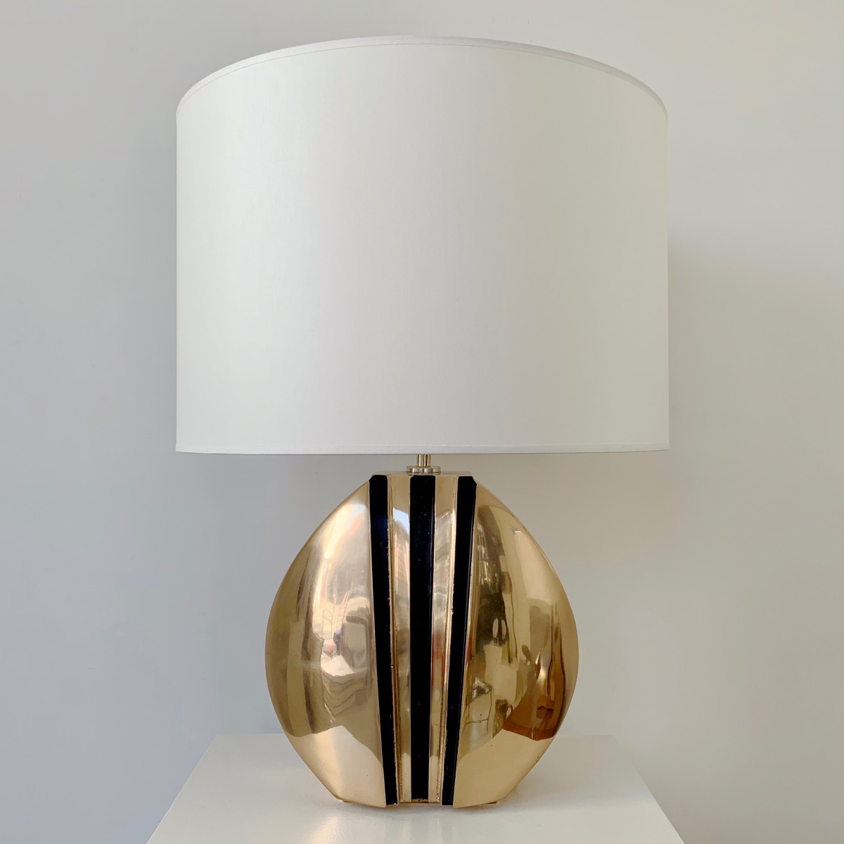 Lampe  en bronze signée Esa Fedrigolli, vers 1970, Italie