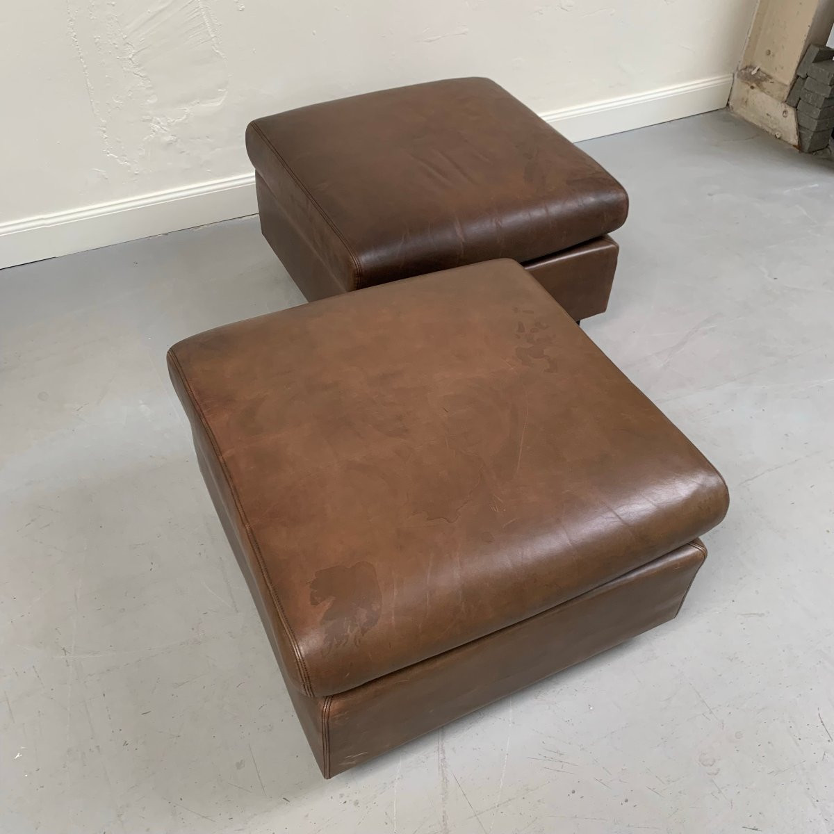 Pair Of Large Brown Leather Poufs By Mobilier International, Circa 1970, France.-photo-4