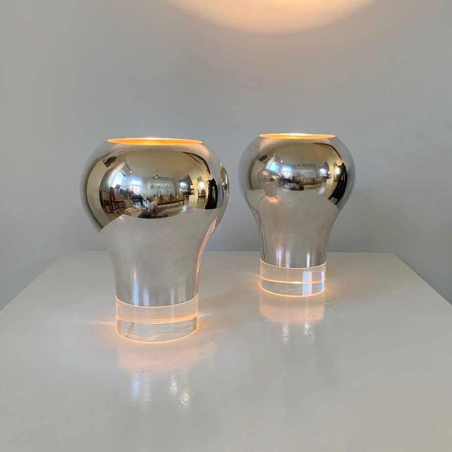 Paire de lampes de bureau signées Christofle, en métal argenté et perspex, vers 1960, France.-photo-3