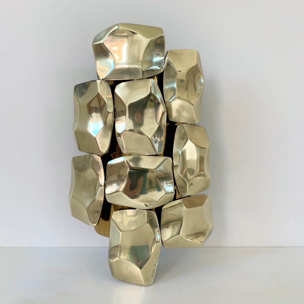 Applique en laiton signée Willy Daro, circa 1970, Belgique