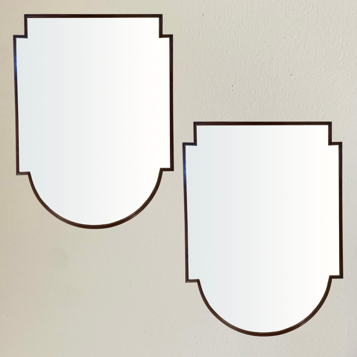 Pair de miroirs italiens mid-century en bois, vers 1950.