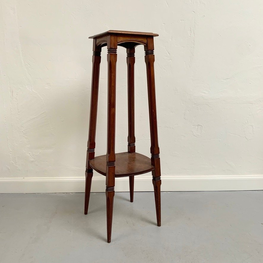 Sellette Art Nouveau en bois , vers 1900, Belgium.