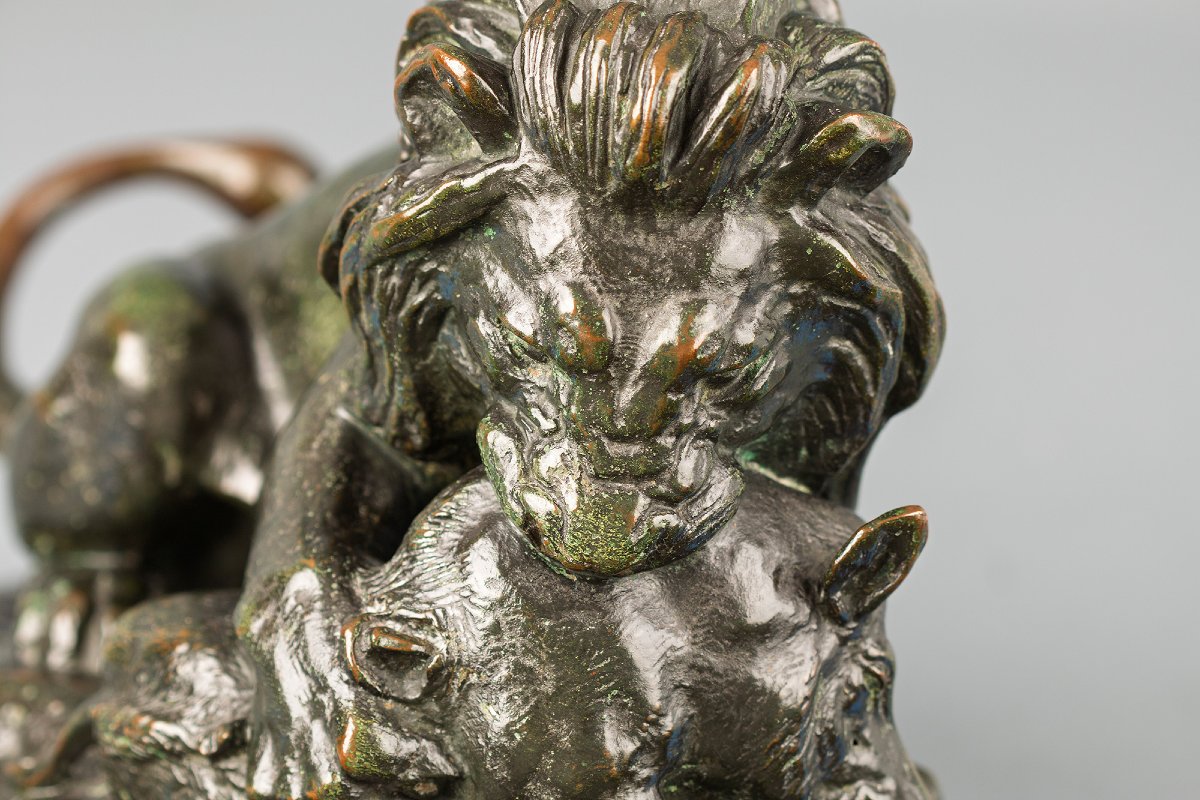Lion dévorant un sanglier, Antoine-Louis Barye (1795 - 1875)-photo-3