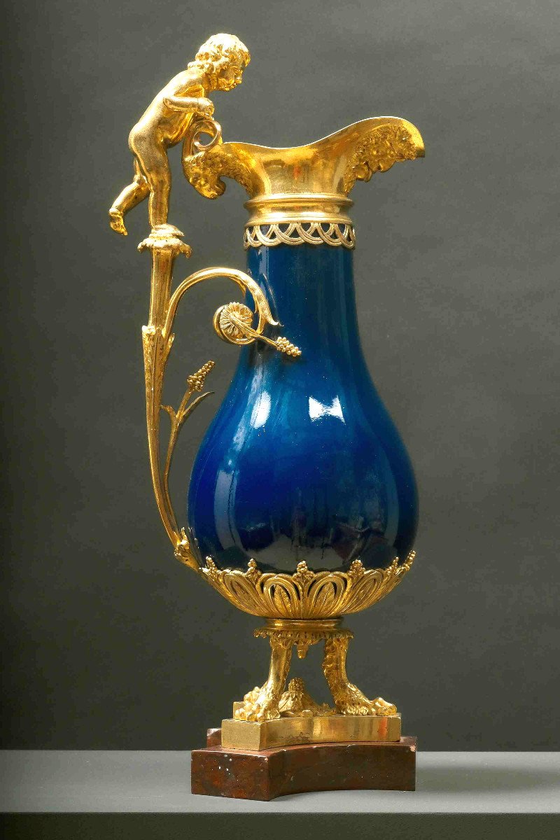 Very Beautiful Ewer In Sèvres Porcelain And Gilt Bronze, Attr. Pierre Gouthière, Paris 1780