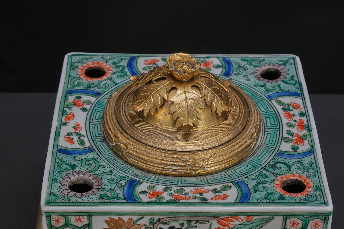 Encrier Néoclassique Doré Au Mercure  Avec Famille Vert Porcelaine, Angleterre Vers 1800-photo-1