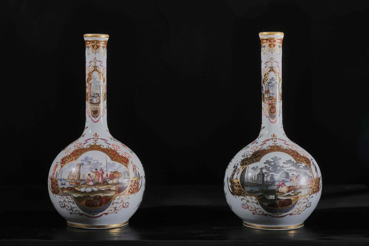 Paire De Vases Bouteilles, Marque Sous Glaçure "Augustus Rex", Probablement Saxe 19e