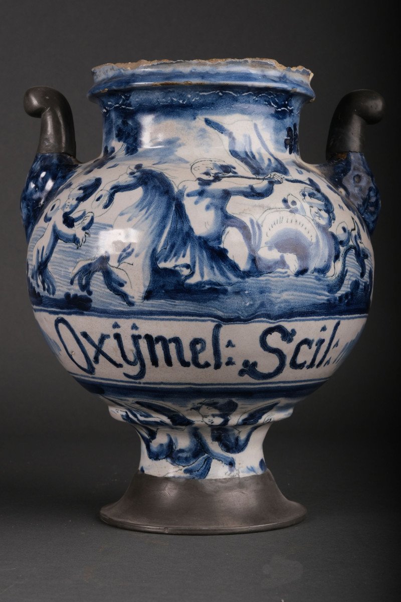 Medicine Jar, Majolica, Savona 17th Century