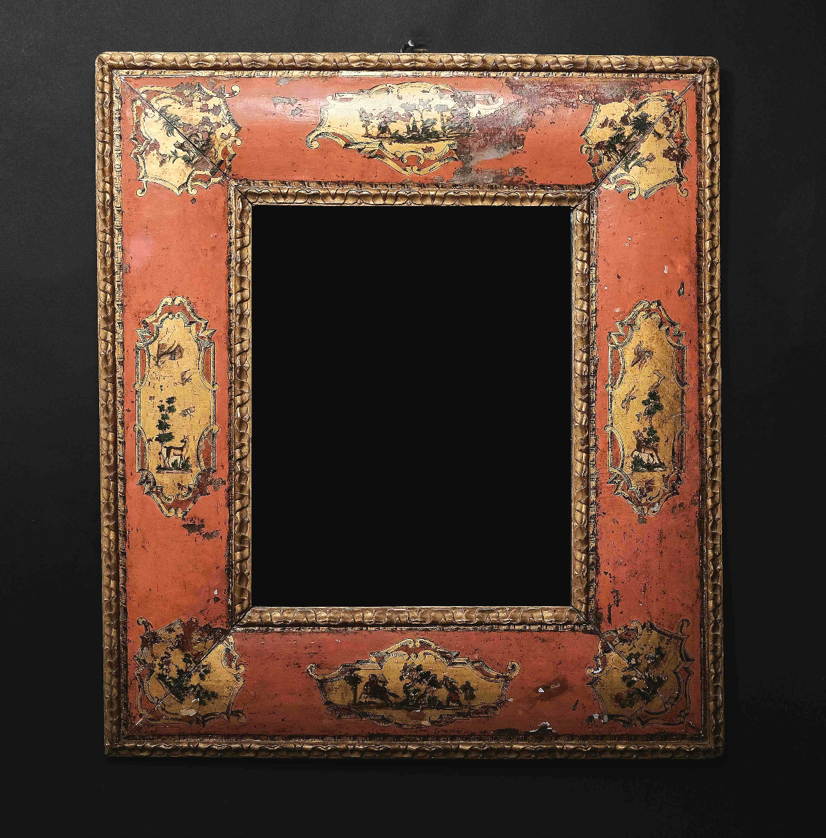 Miroir Vénitien En Laque Rosé Avec Décor "arte Povera", Venise Vers 1740