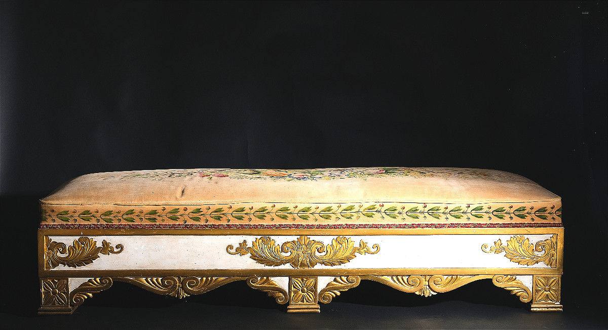Unusual Upholstered Bench With Relief Decoration On Three Sides, Italy, 19th Century-photo-2