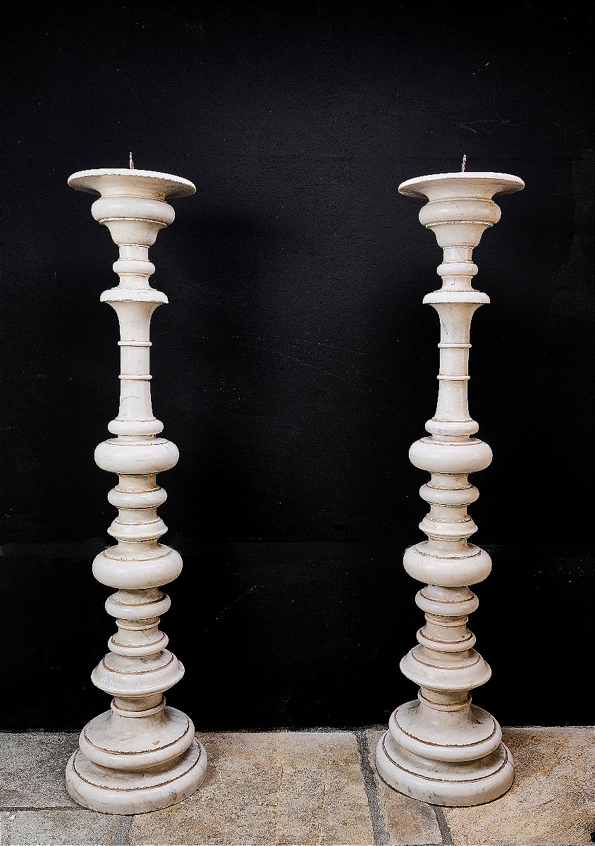 Une Paire De Chandeliers Monumentaux De Marbre De Carrare, Rome 17e Siècle