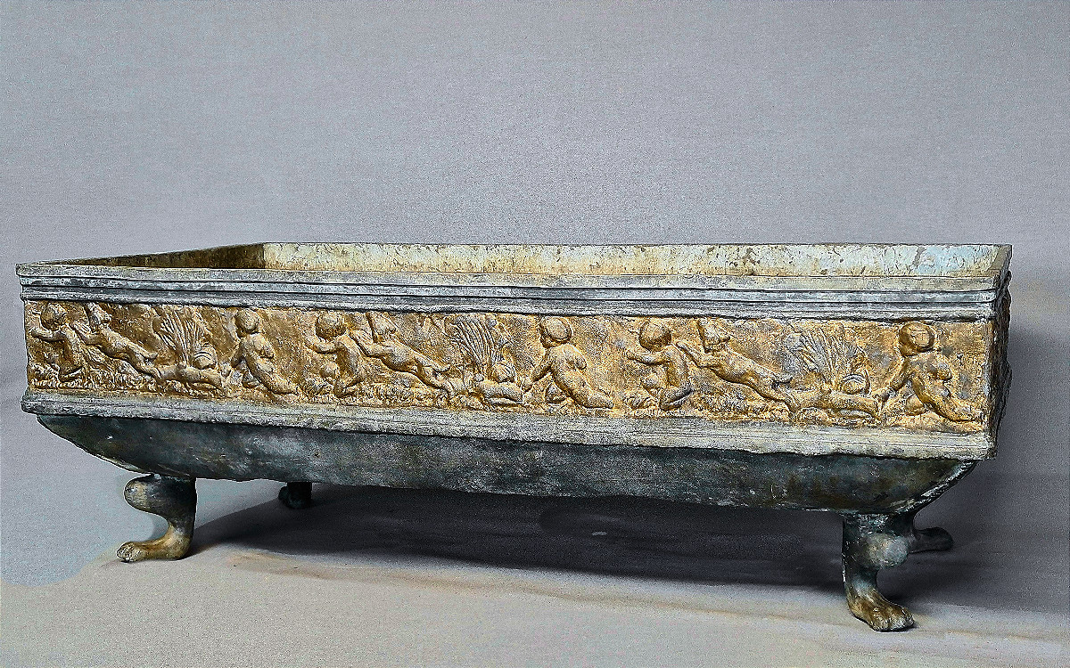 Two Partially Gilded Lead Planters, England, 19th Century-photo-2