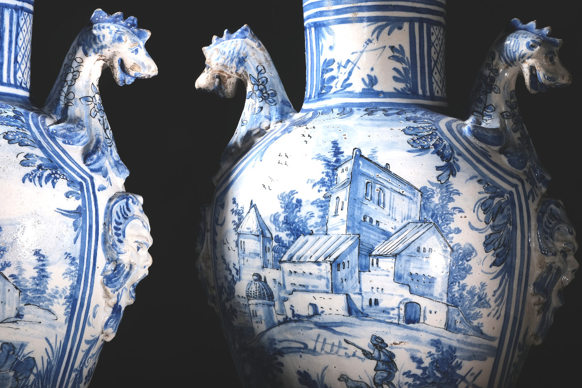 Paire De Vases Importants En Faïence Blanche Et Bleue, Manufacture De Savone, Fin 17e/début 18e-photo-4