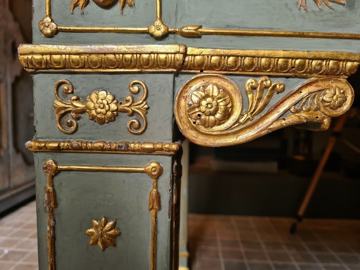 Rare Green And Gilded Lacquer Centerttable,  , Lucca Circa 1810-photo-3