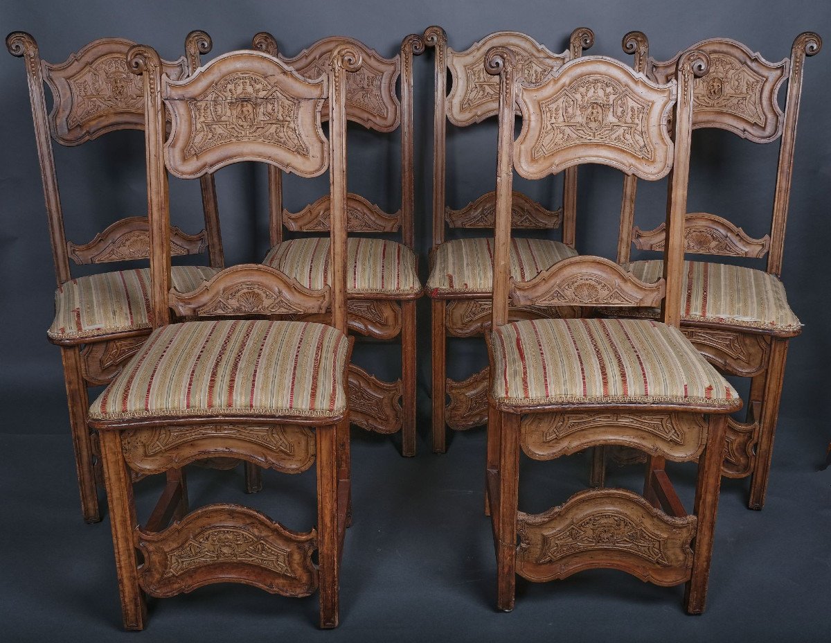 Rare suite de six chaises, prob. Lorraine, 18ième Siècle