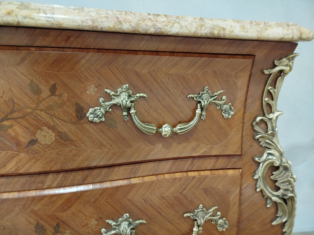 Commode Louis XV galbée en bois de rose-photo-3