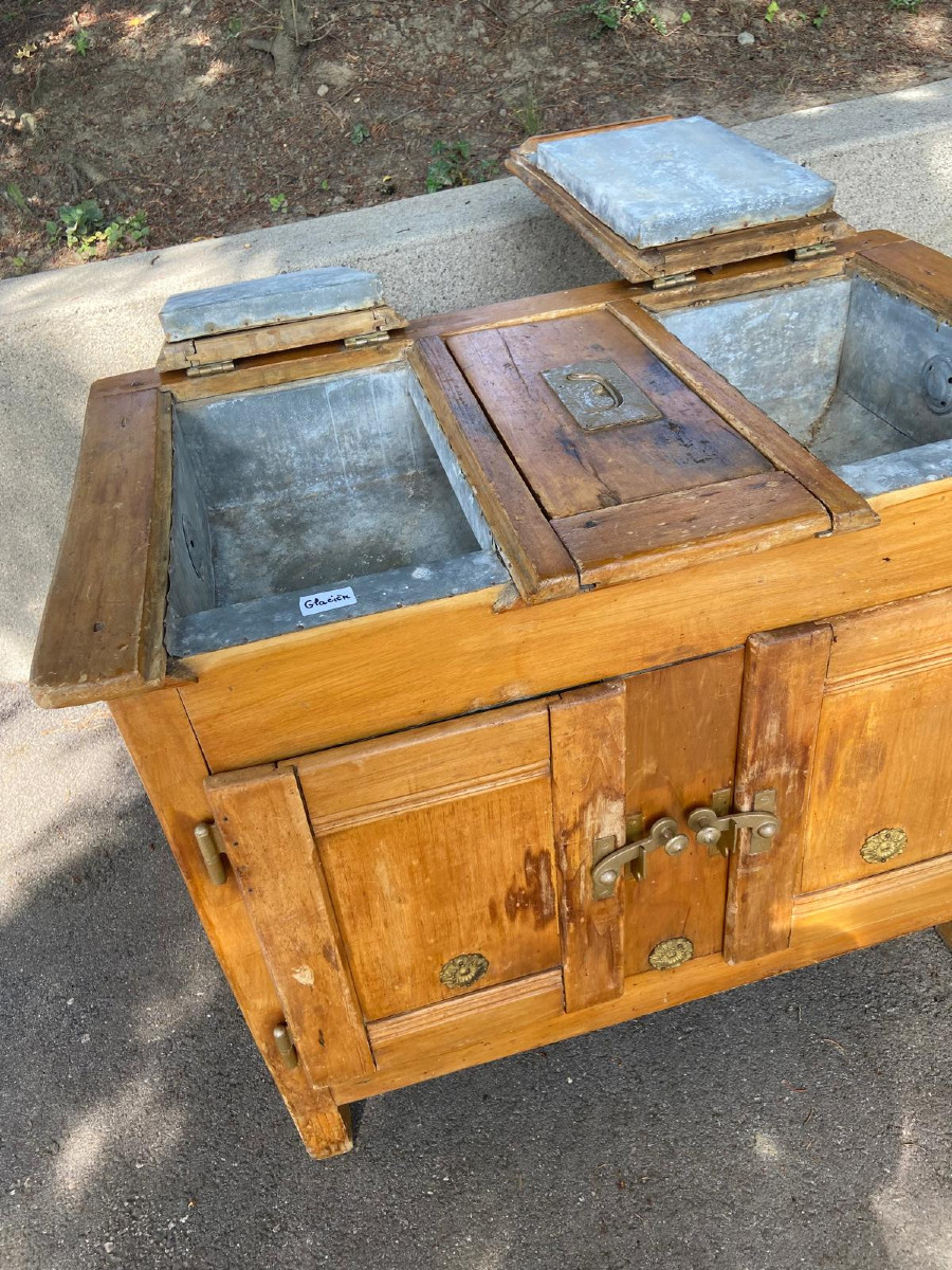 Old Icebox -photo-2