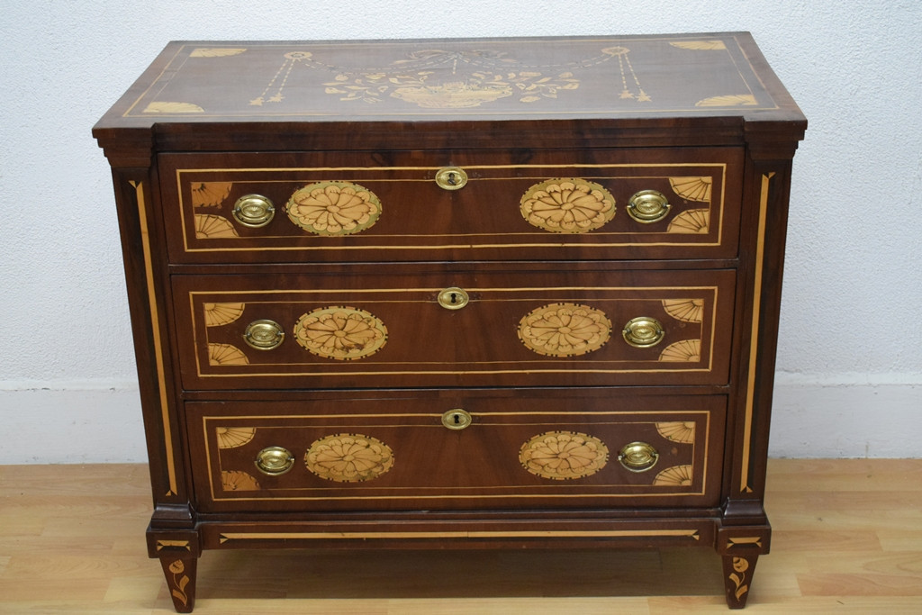 Victorian Mahogany And Marquetry Chest Of Drawers
