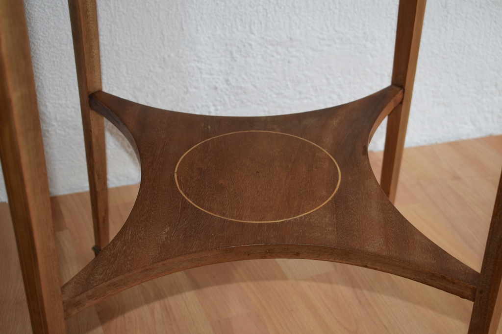 Walnut Pedestal Table With Cube Inlay And Lemon Nets-photo-3