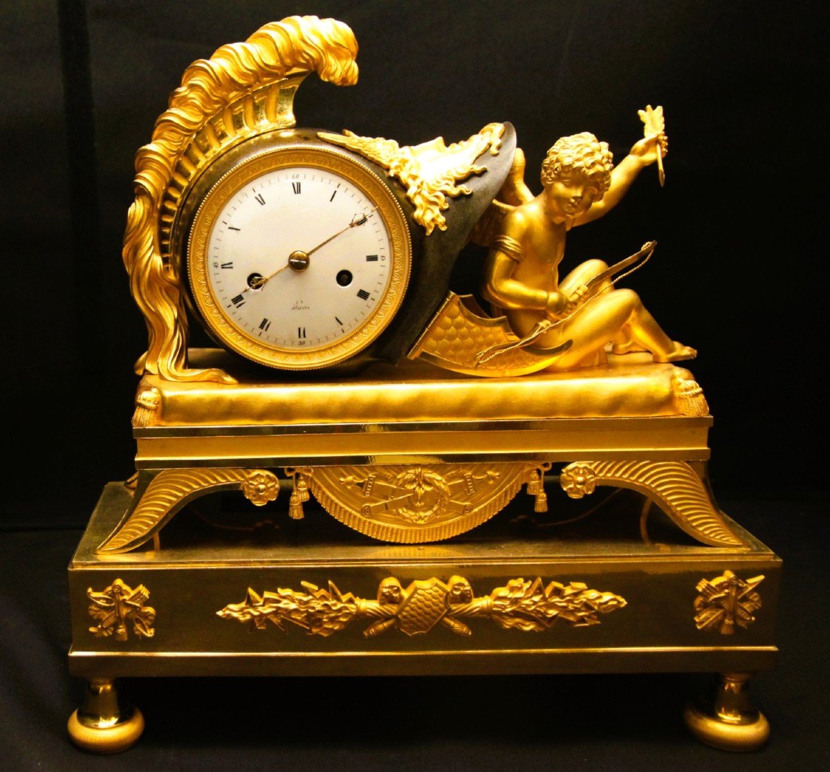 Pendule Empire France Vers 1810 Cheminée Et Bronze Doré Et Patine Modèle Très Spécial