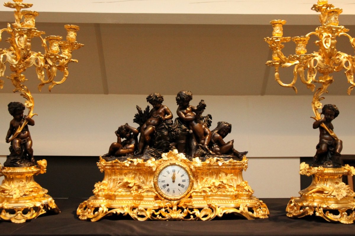 Large Pendulum Clock And Set Of Very Fine Quality And Signed Candlesticks.-photo-2