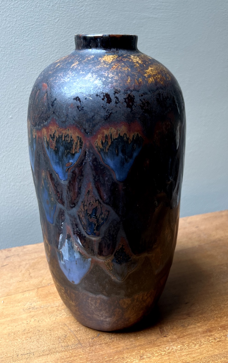  Limoges fabrique THARAUD -Vase 1930 en porcelaine polychrome   