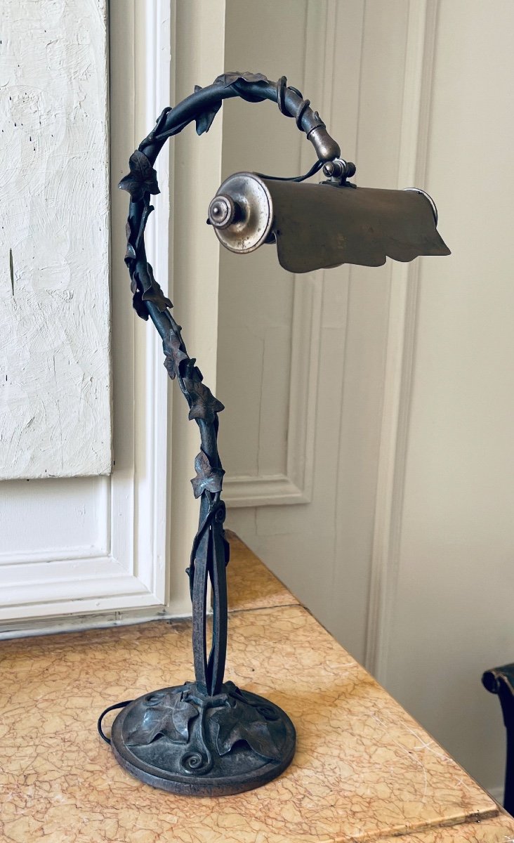 Petite Lampe De Bureau en fer forgé  Art Nouveau-photo-1