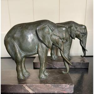 Pair Of Bronze Elephants Forming Bookend - 19th Century