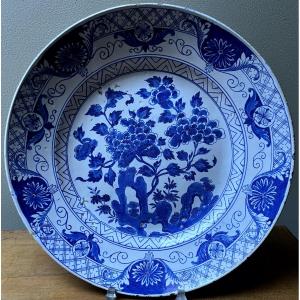 Lille XVIIIe plat en faïence à décor en camaïeu bleu diamètre 32 cm