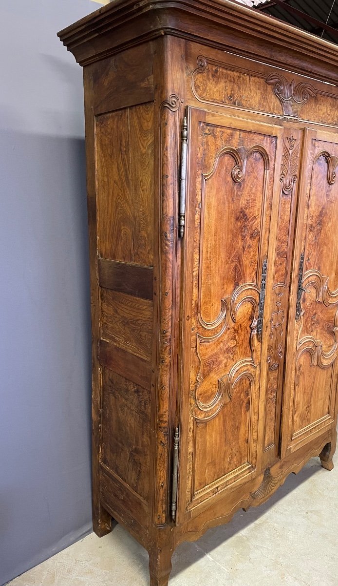 Armoire Bressane En Noyer Et Loupe De Frêne Vers 1850-photo-2