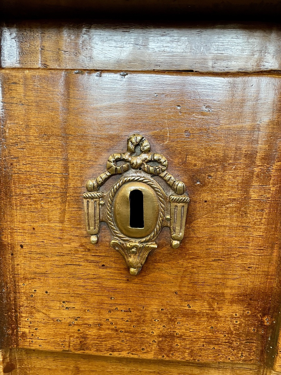 Louis XV Period Crossbow Chest Of Drawers -photo-2