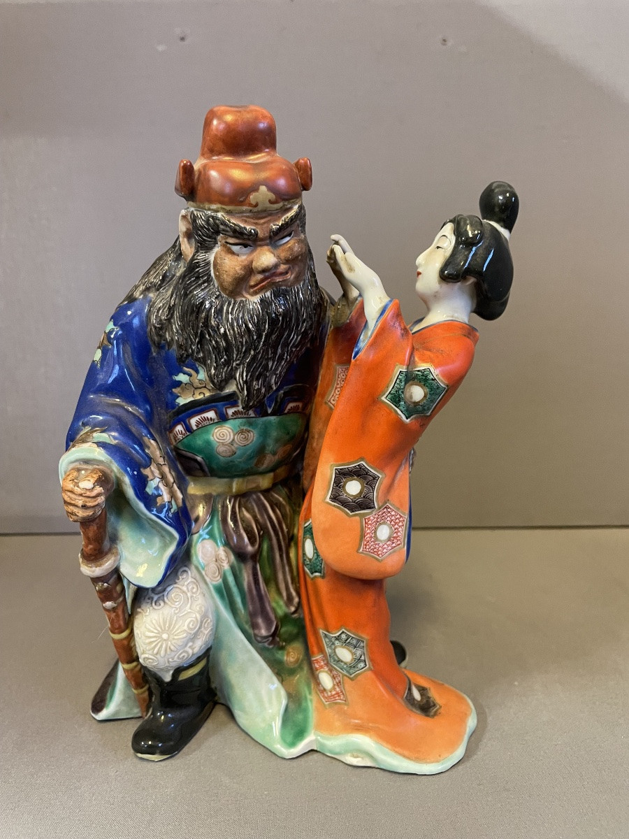 Shōki et sa Servante sujet en Porcelaine Polychrome -photo-2