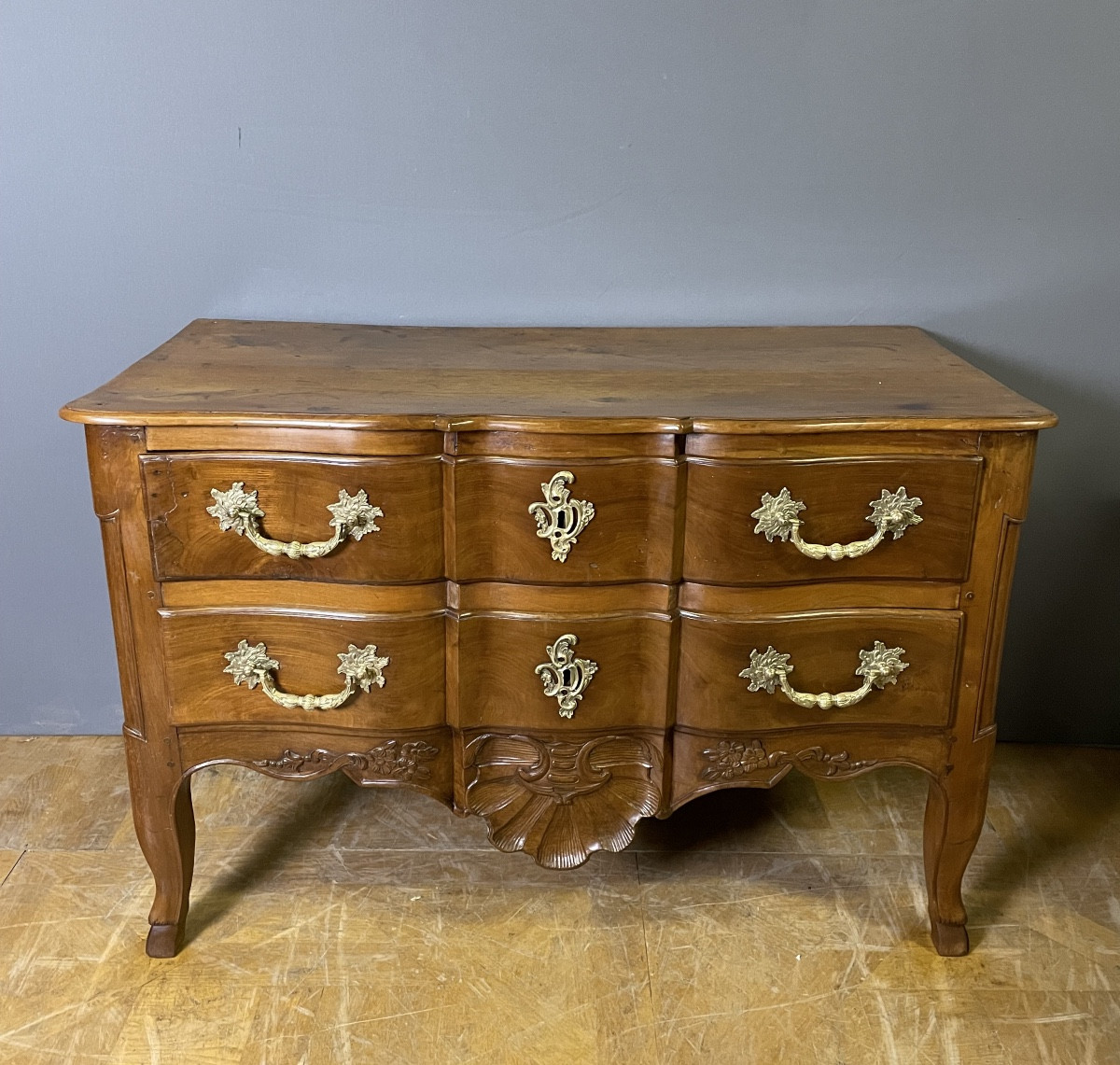 Louis XV Style Walnut Chest Of Drawers, 18th Century