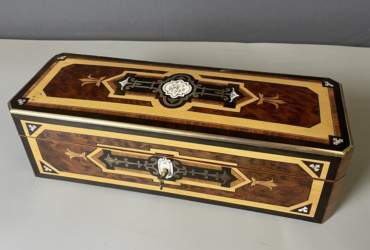 Boîte à gants Napoléon III à décor marqueté 