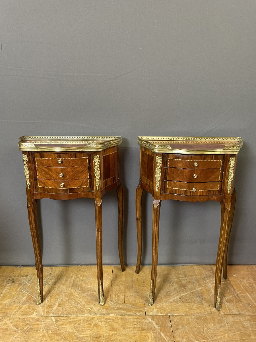 Paire de chevet Louis XV en marqueterie 