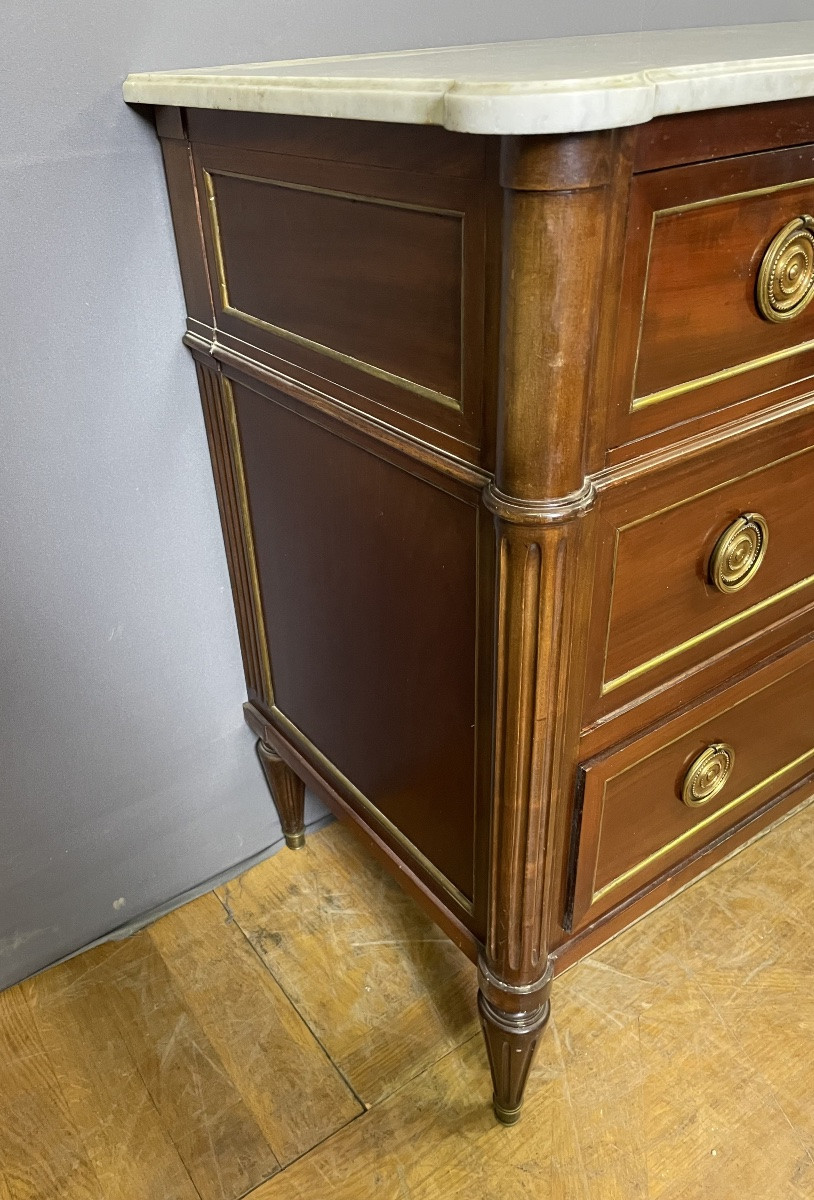 Louis XVI Mahogany And Brass Chest Of Drawers-photo-3