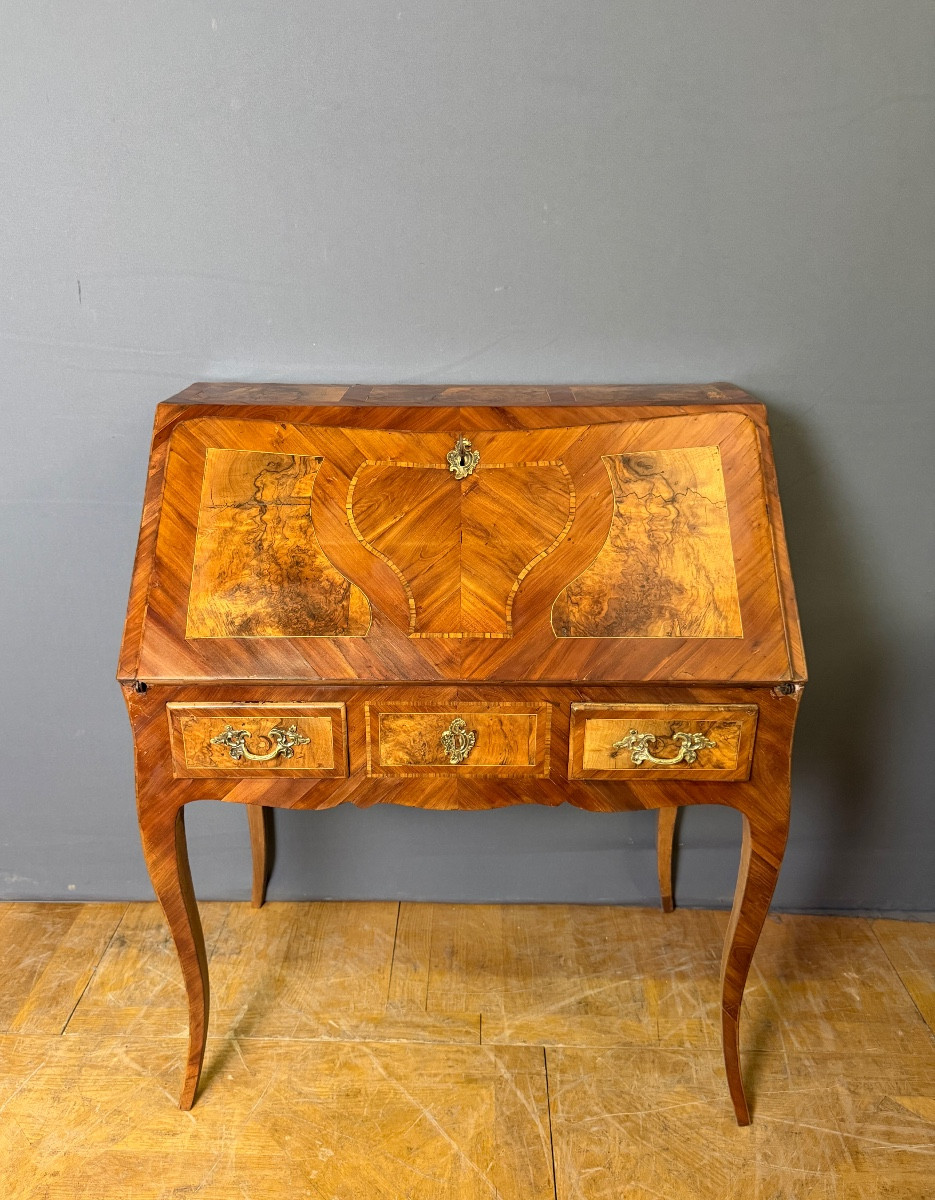 Bureau de Pente Louis XV en marqueterie XVIII ème 