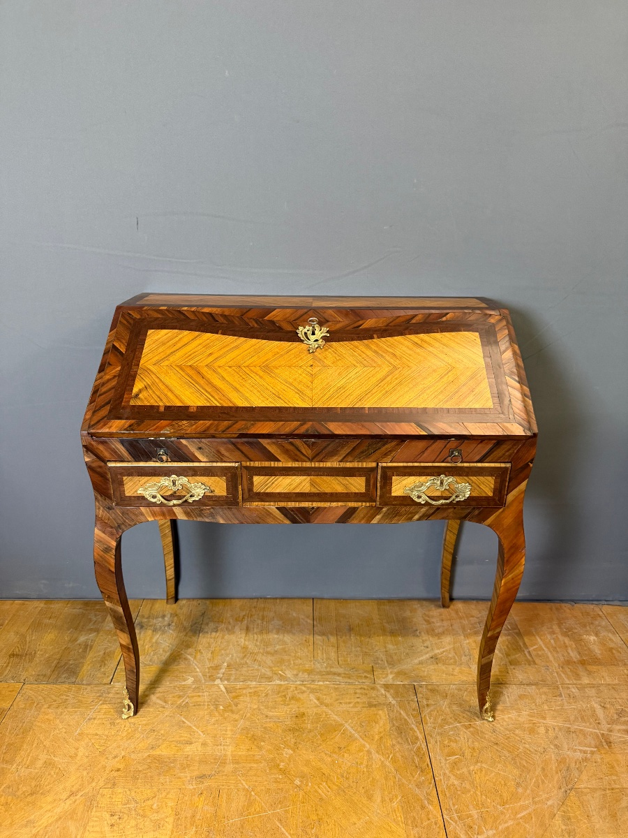 Louis XV Sloping Desk In 18th Century Marquetry