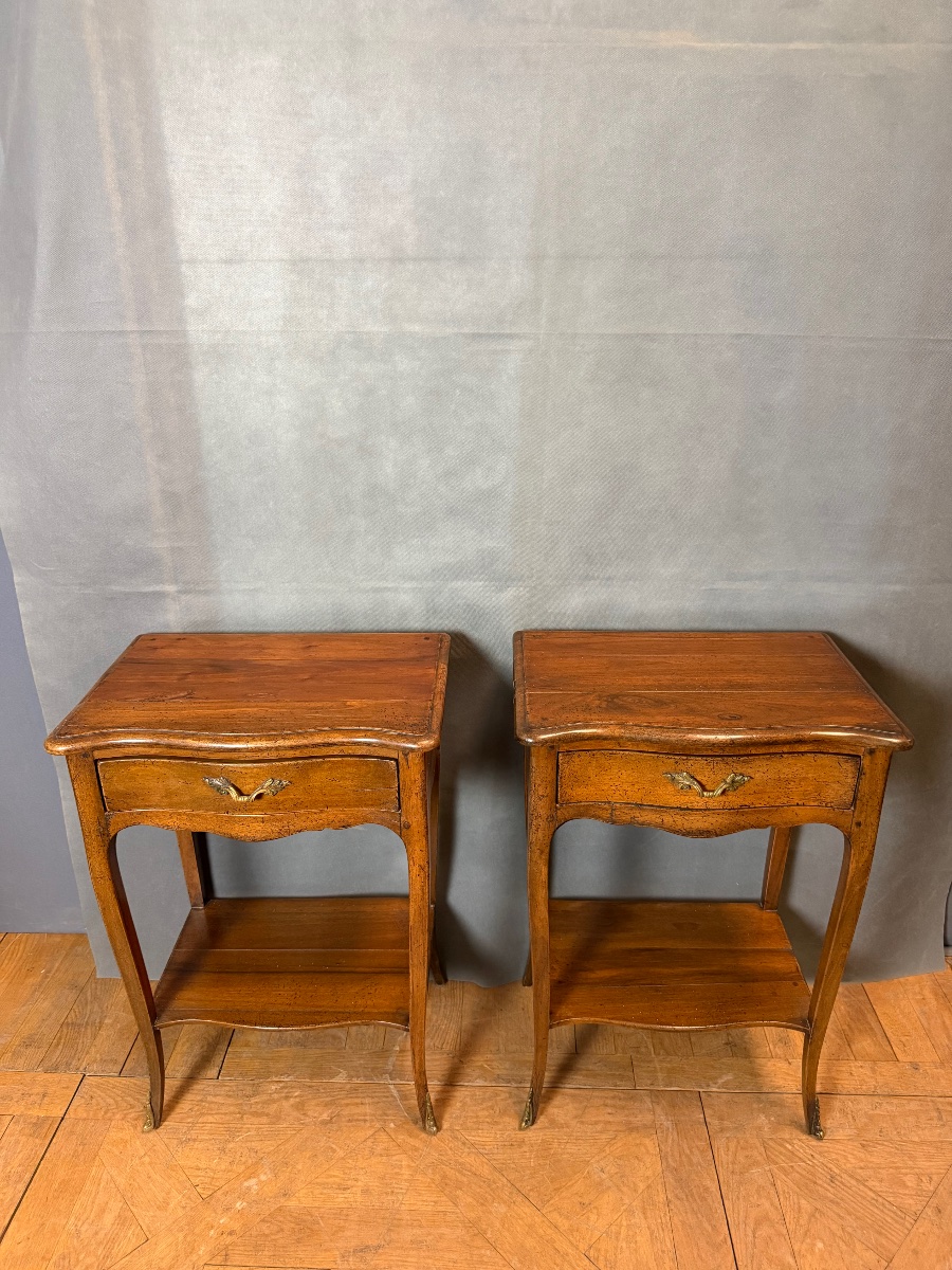 Paire de chevets de style Louis XV en Merisier