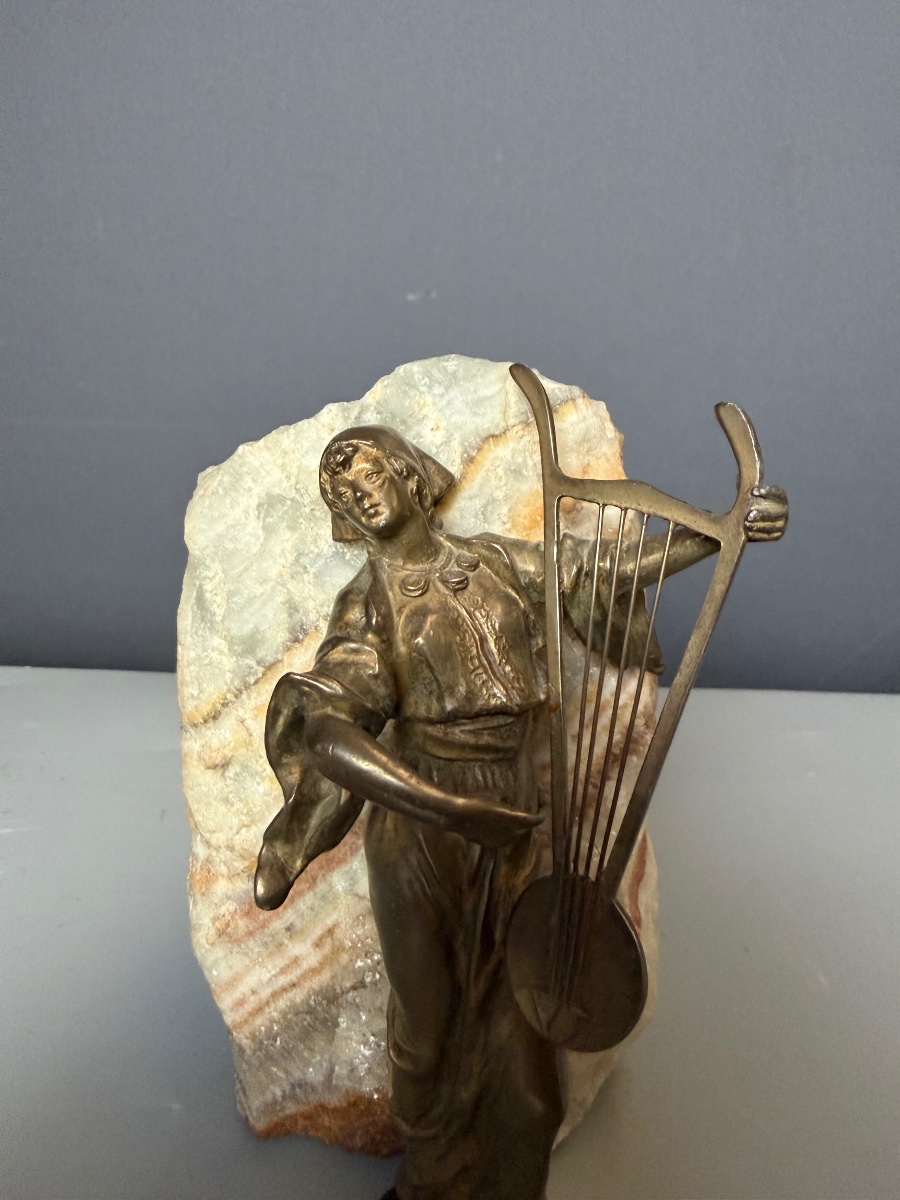Woman With A Bronze Lyre -photo-2