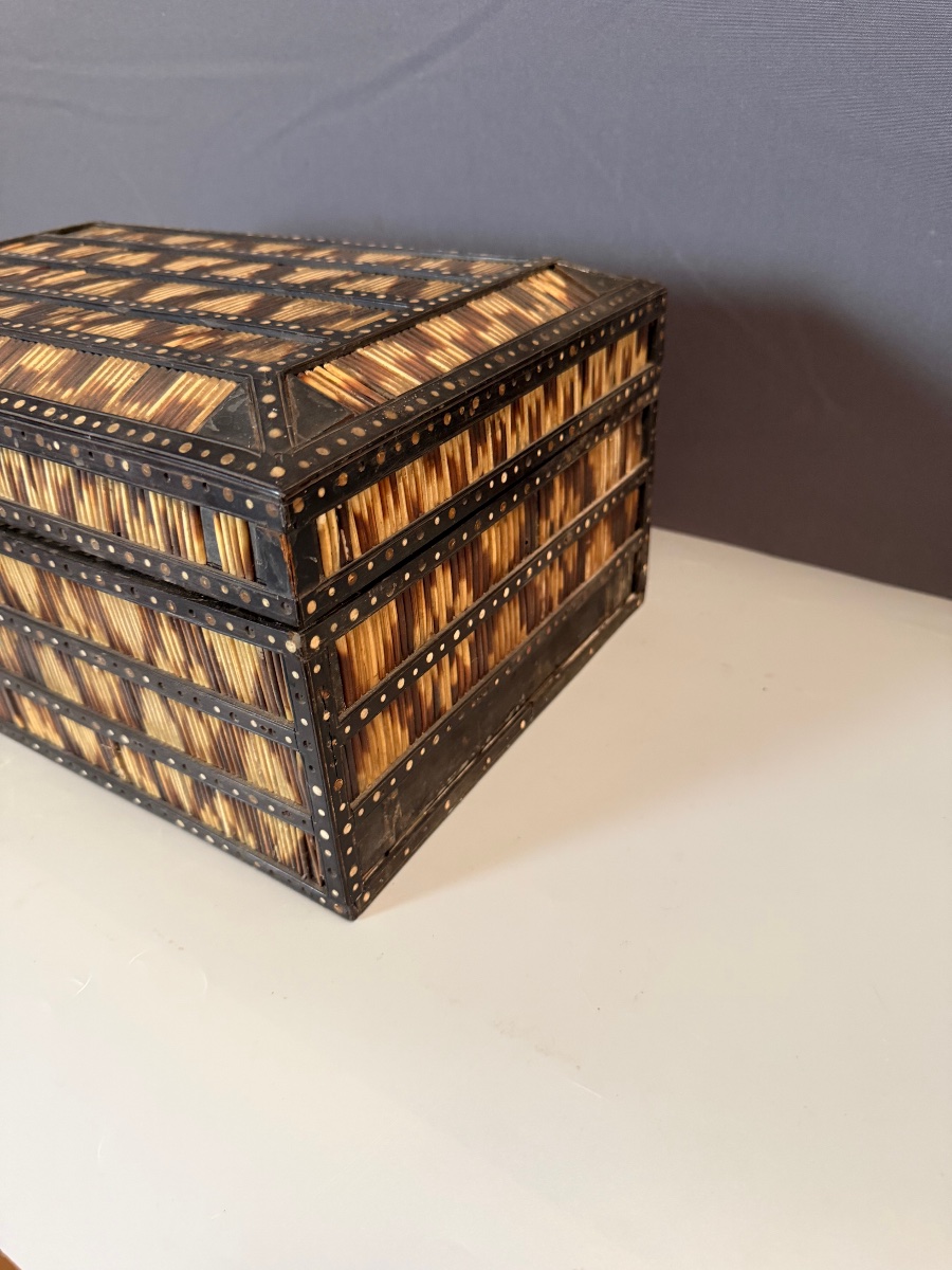 Coffret de Voyage de Ceylan en Ebène Porc-Epic et Os-photo-1