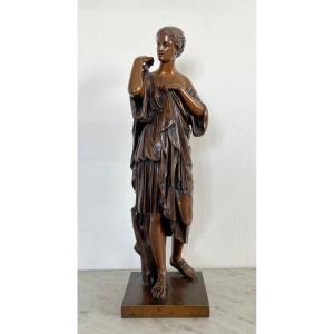 Diane De Gabies En Bronze à Patine Brune