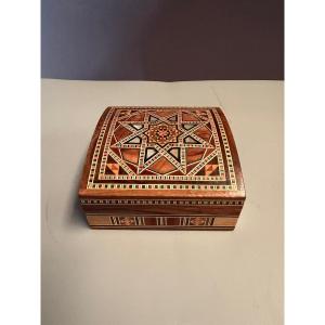 Coffret Syrien en marqueterie et nacre 