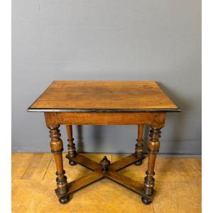 Table Louis XIII en Noyer