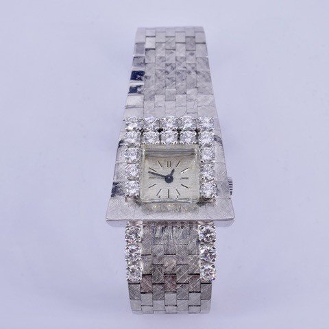 60s Gray And Diamonds Bracelet Watch