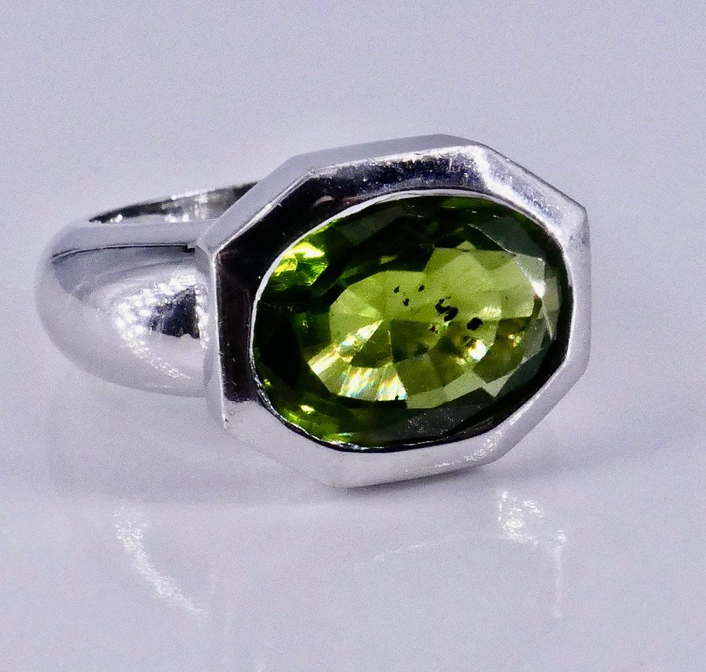 Peridot Gray Gold Ring-photo-3